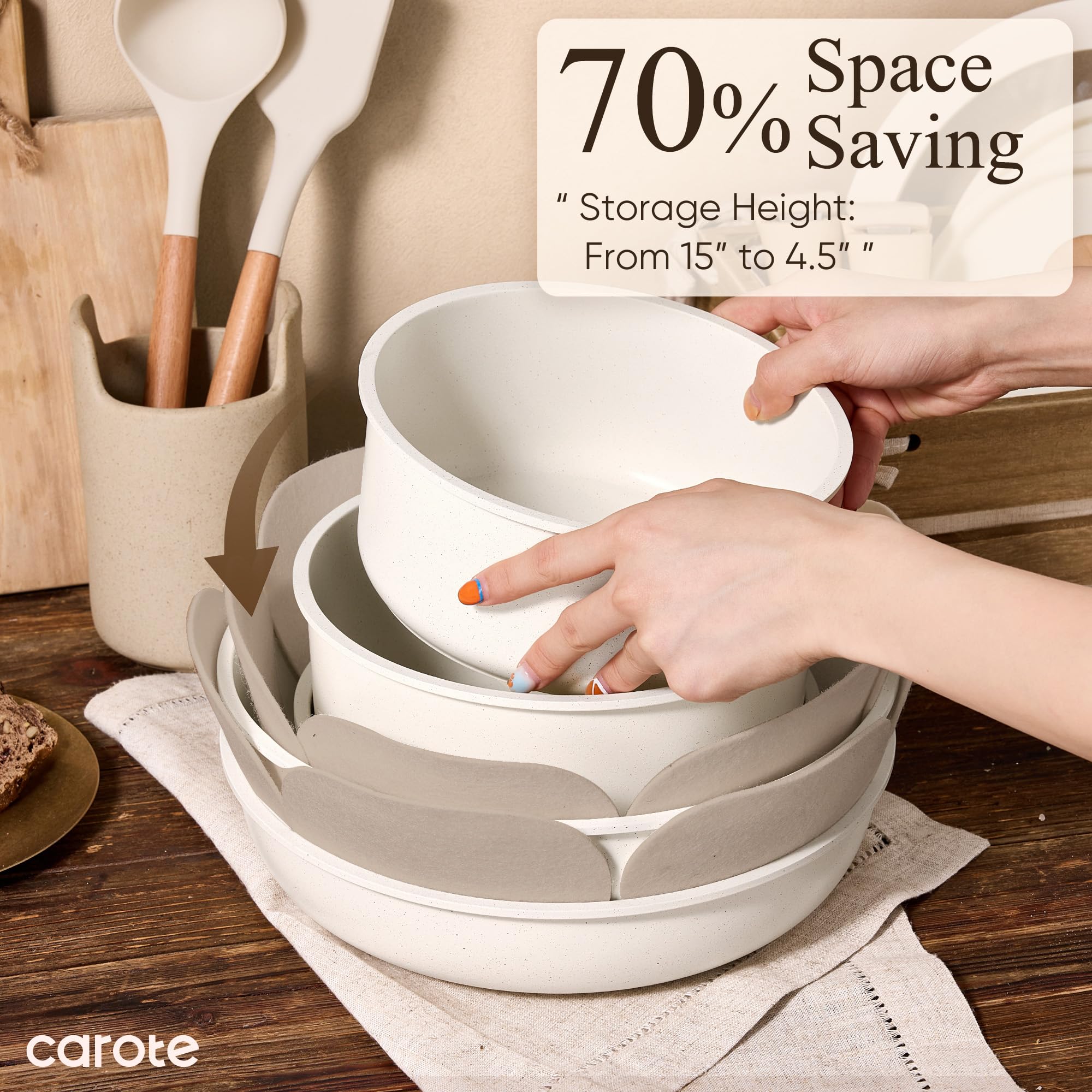 CAROTE nonstick surface close-up highlighting easy cleanup benefit