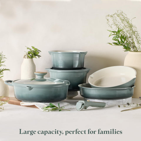 CAROTE set beside utensils for size and scale reference