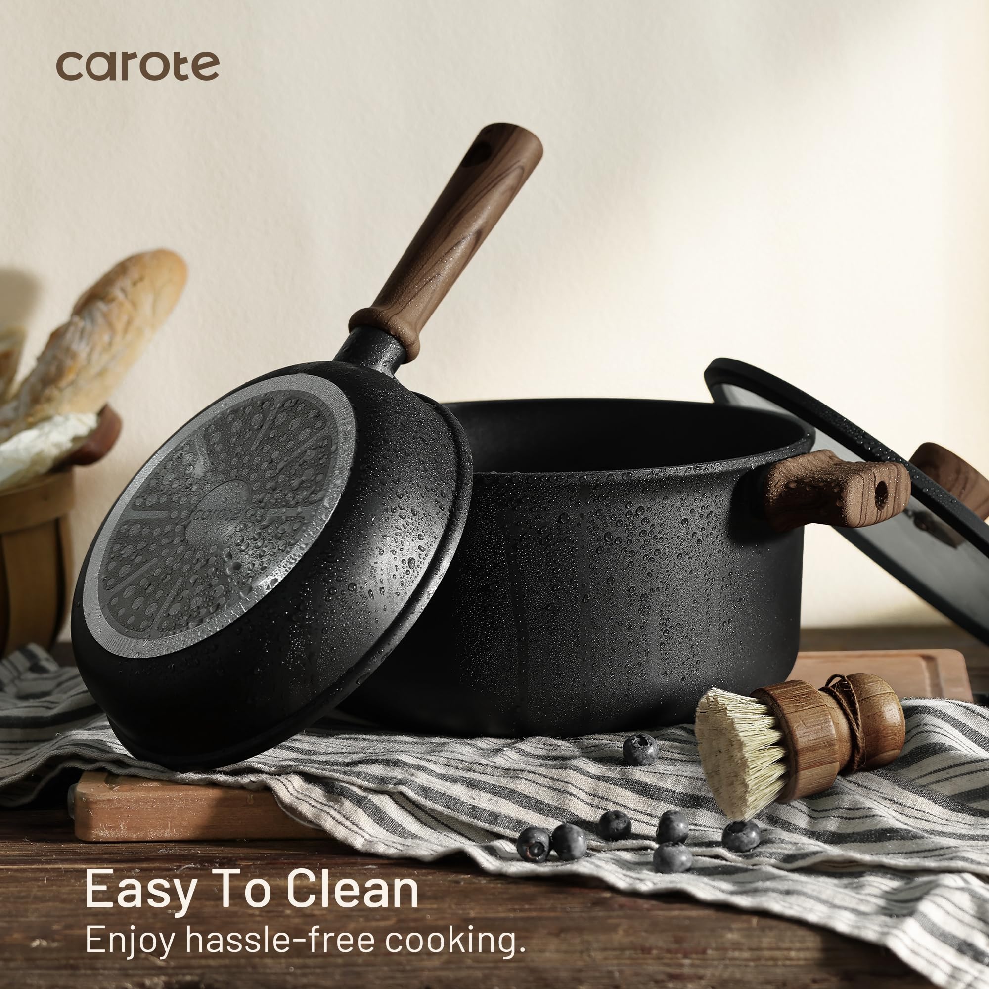 CAROTE frying pans on stovetop demonstrating even heating