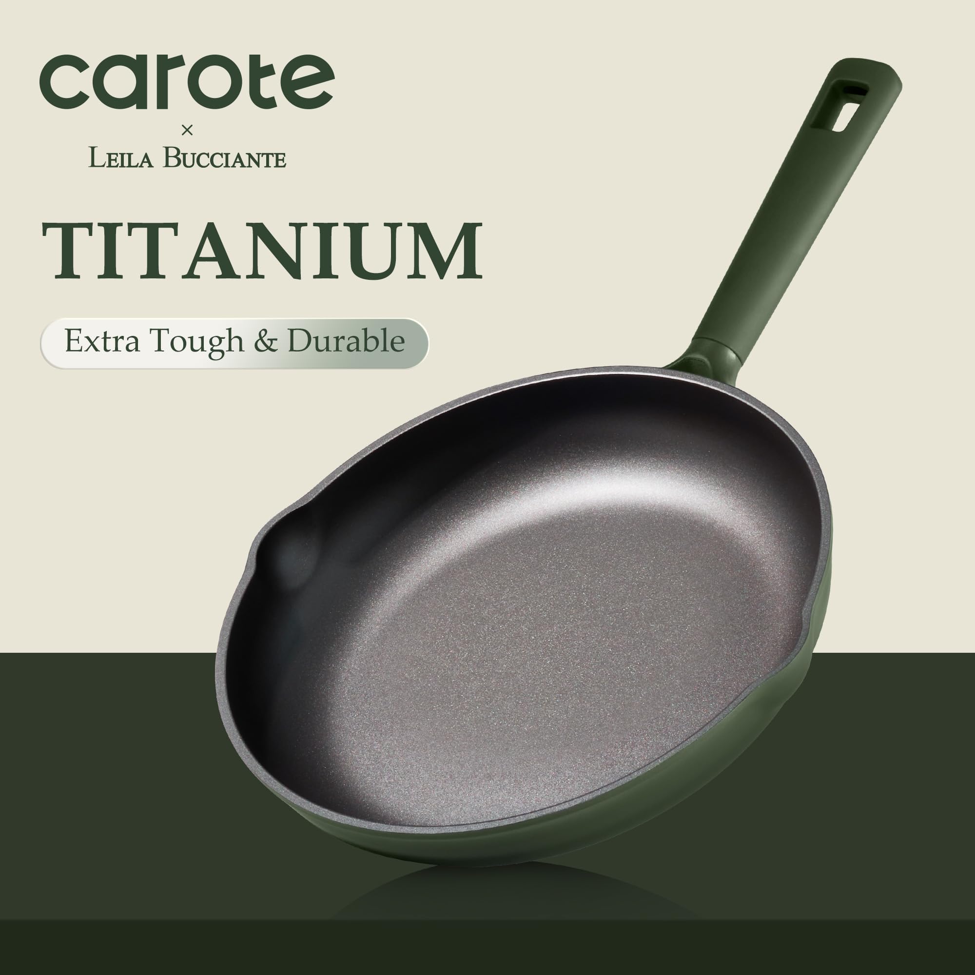 CAROTE grill pan searing vegetables, showing high-heat grill marks