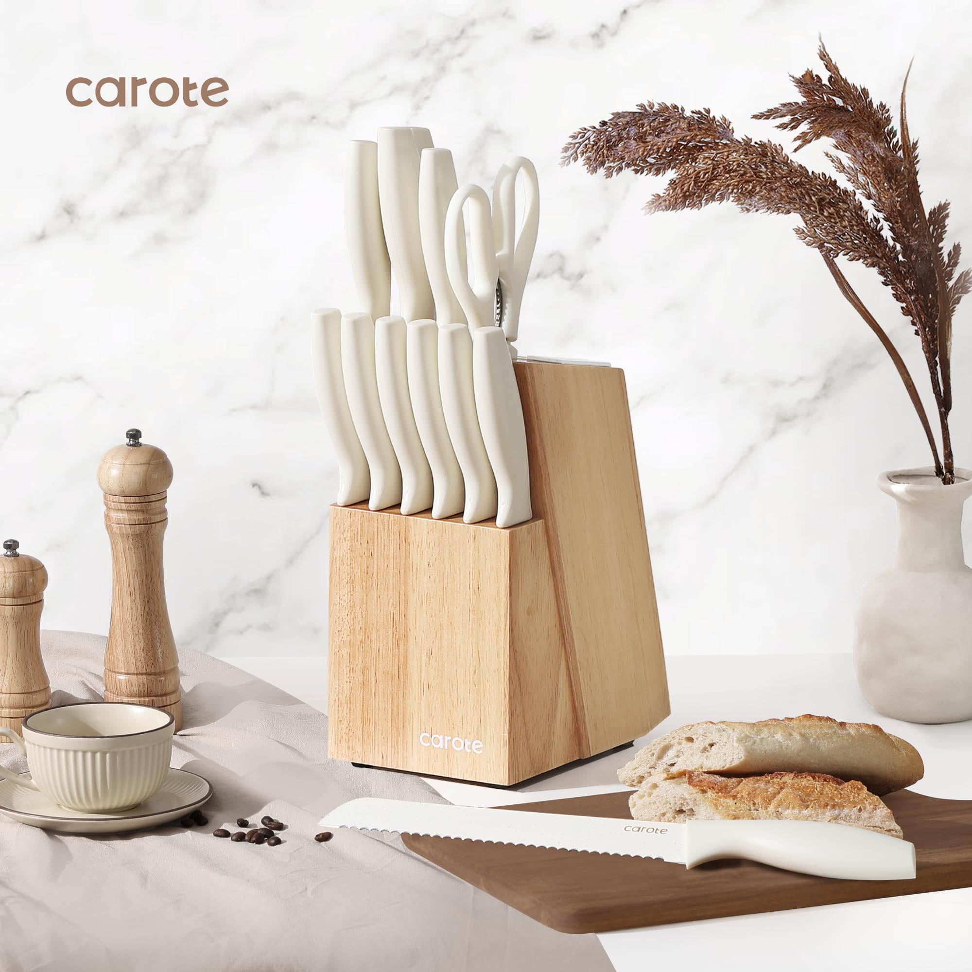 CAROTE handle detail showing ergonomic grip for comfortable, controlled cutting