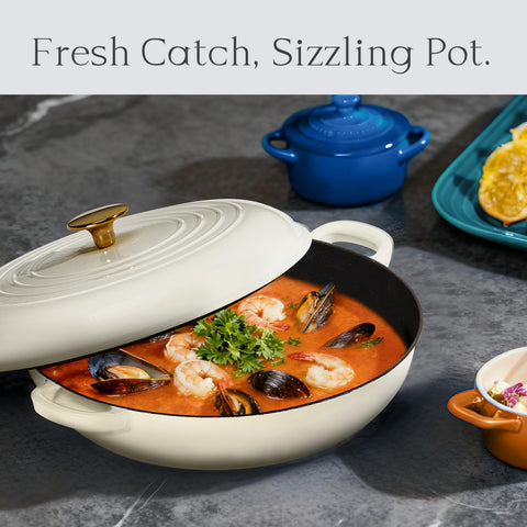 CAROTE braiser on stovetop simmering stew, even heat retention benefit