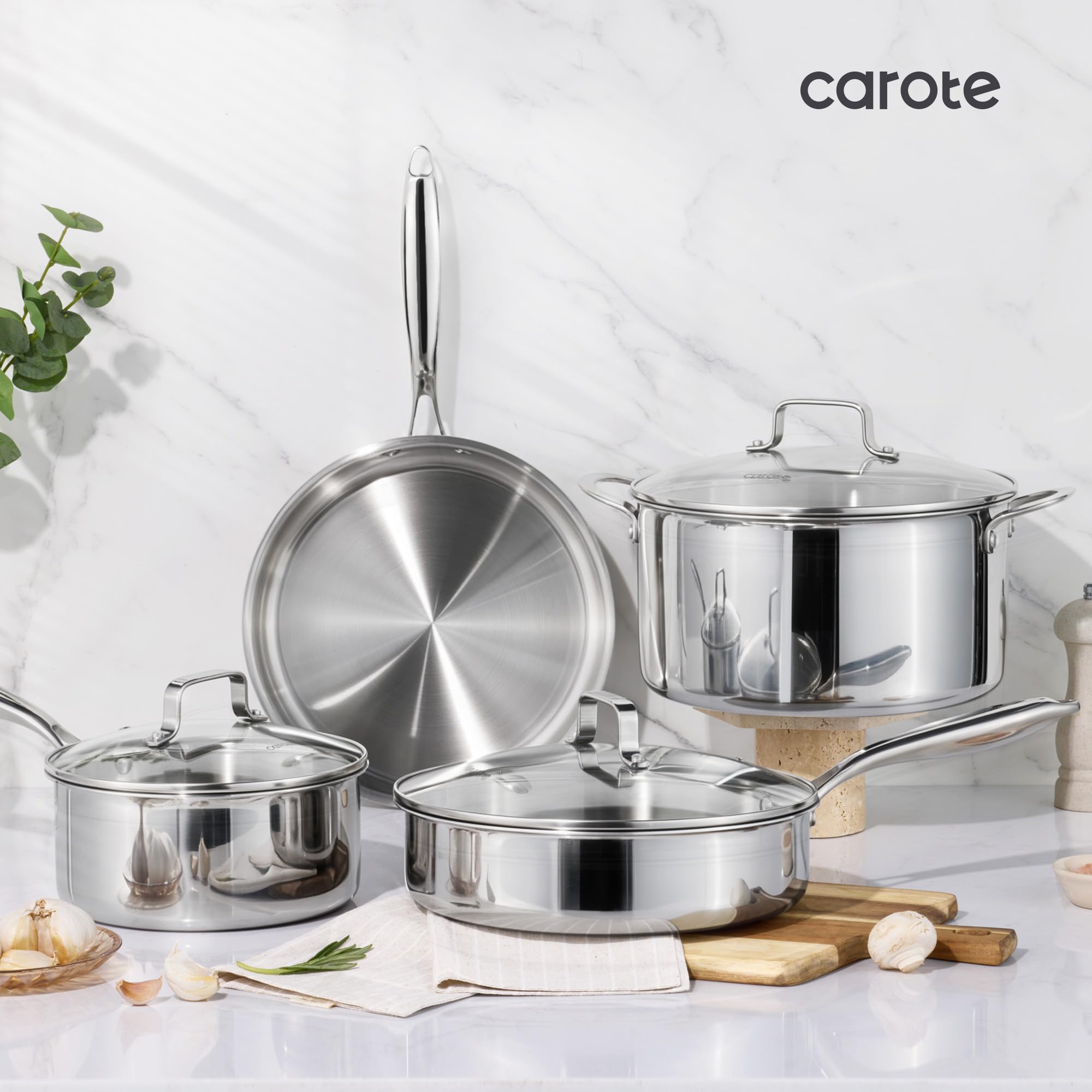 CAROTE lifestyle kitchen styling showcasing versatile stovetop-to-oven use