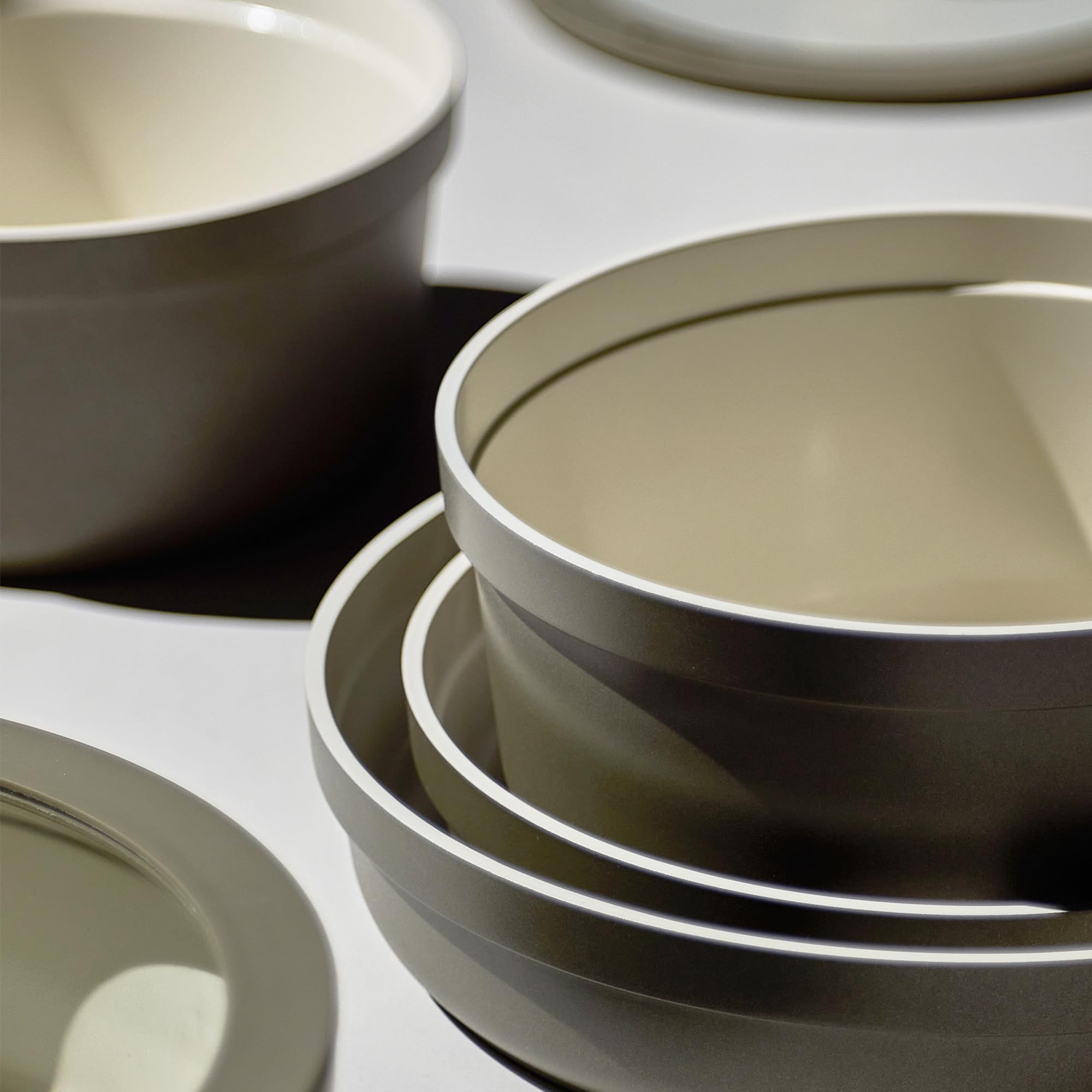 CAROTE stacked pans demonstrating compact, space-saving storage