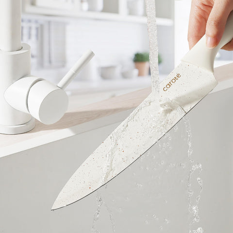 CAROTE steak knives displayed at table for clean, consistent serving performance
