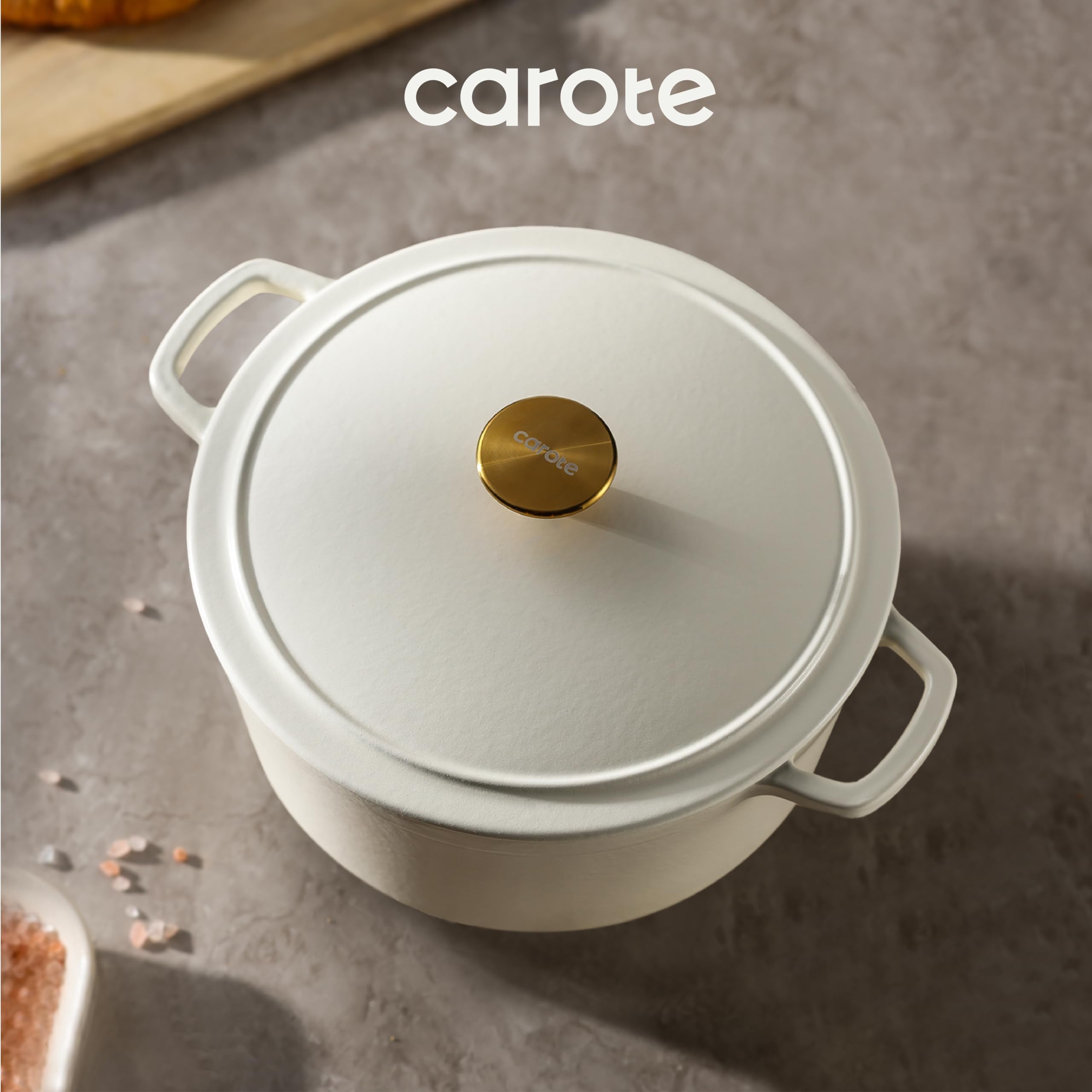 CAROTE pot on stovetop searing meat to show even heat distribution advantage
