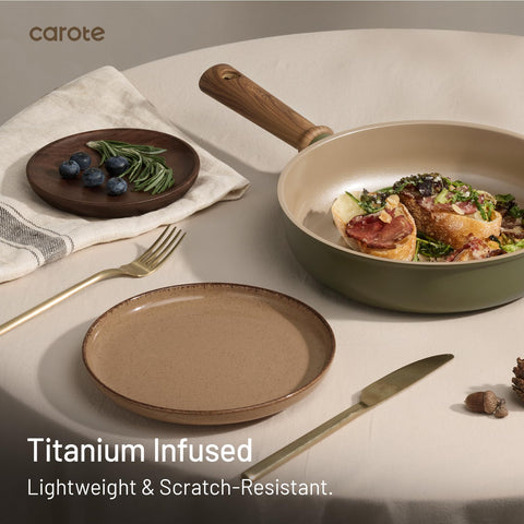 CAROTE included utensils and container arranged demonstrating ready-to-use convenience