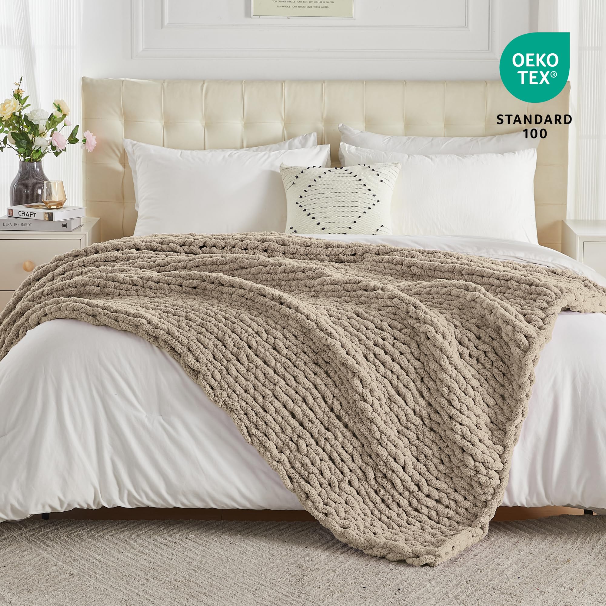 Carriediosa folded on bed to show decorative layering benefit
