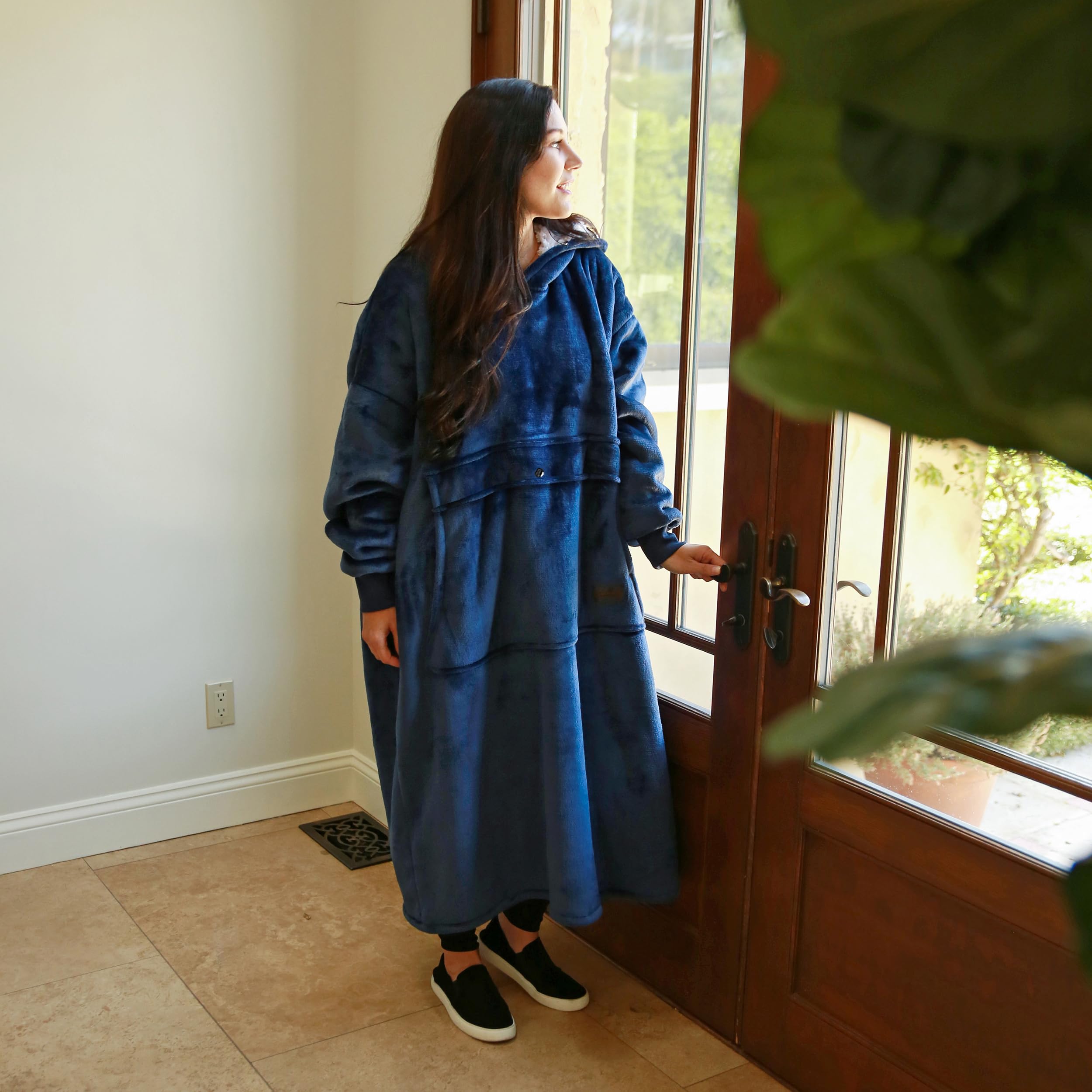 Catalonia close Sherpa texture highlighting plush softness and insulating benefit