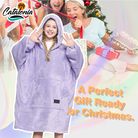 Catalonia hood and neckline detail highlighting head coverage and soft lining