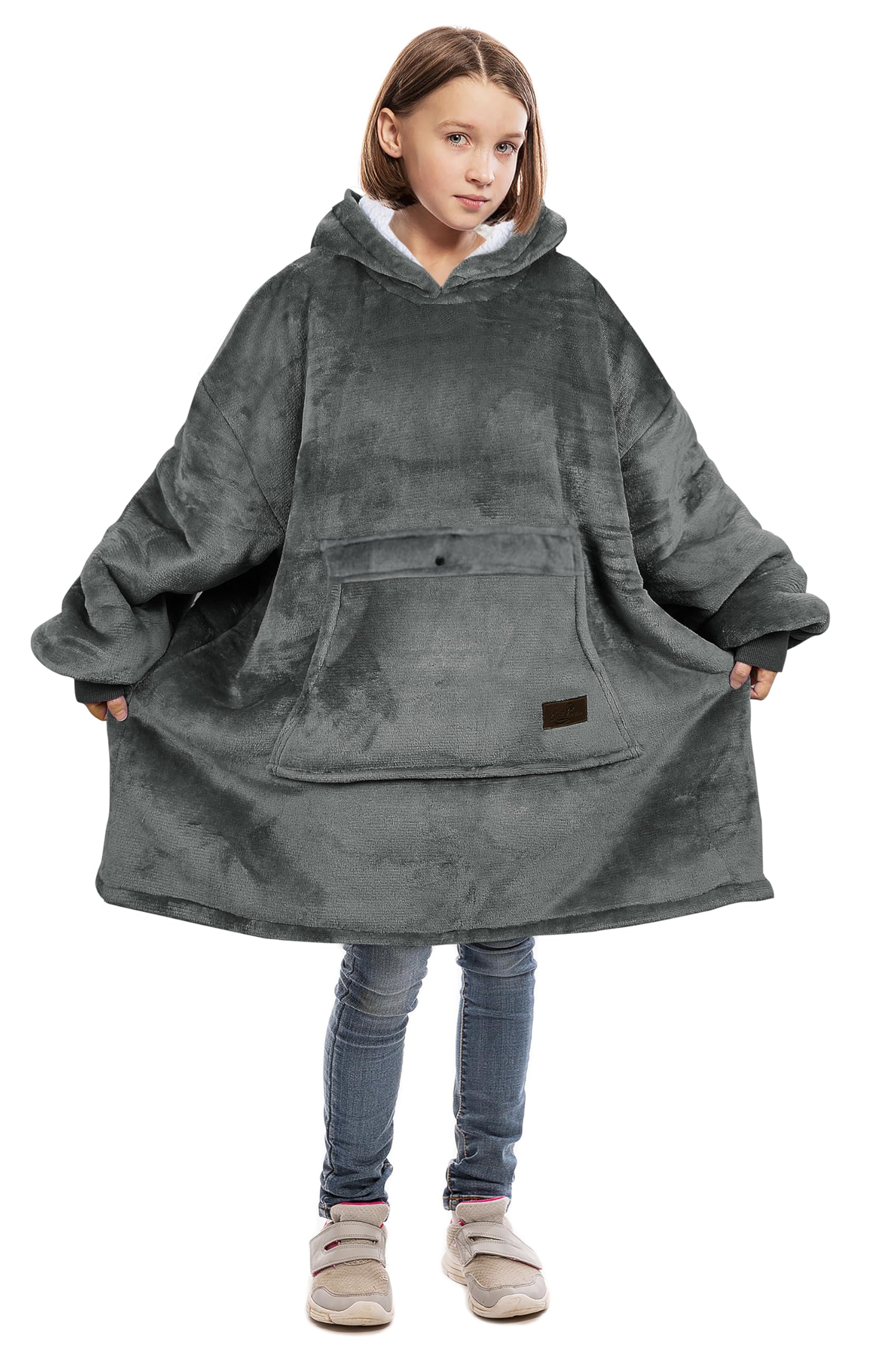 Catalonia front view showing oversized fit and cozy coverage