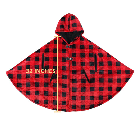 Catalonia poncho size comparison with model showing one-size fit benefit