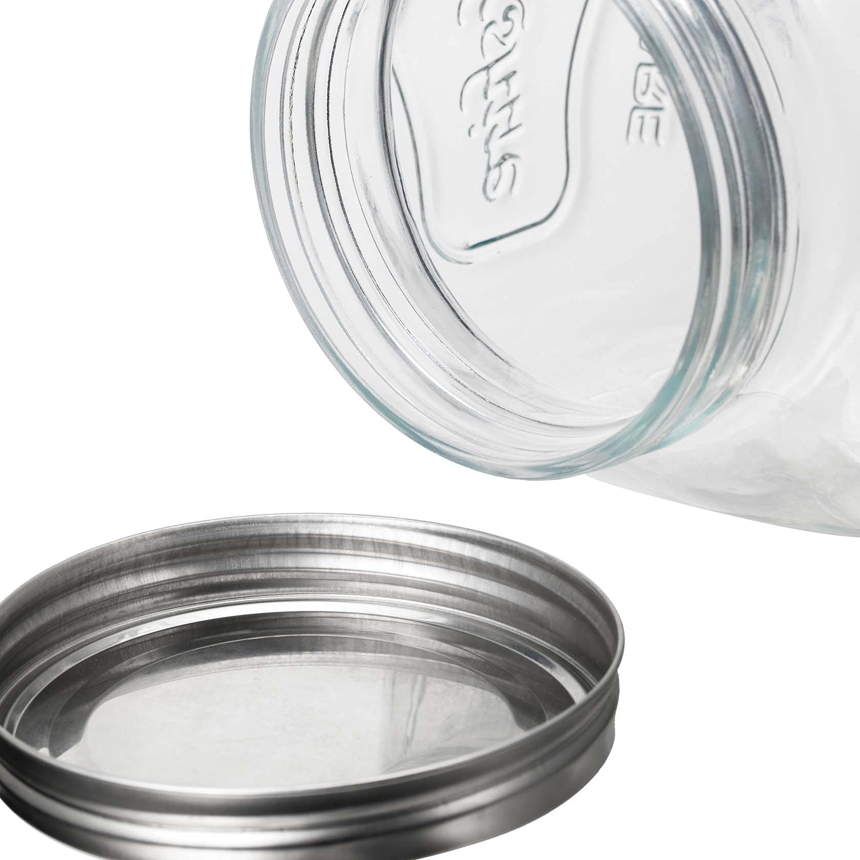 CATPOWER stainless steel lid detail showing corrosion resistance benefit