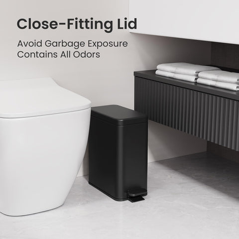 Cesun close-up of soft-close lid demonstrating quiet operation and odor control