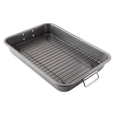 Chef Pomodoro front view of pan with rack showing capacity and stability