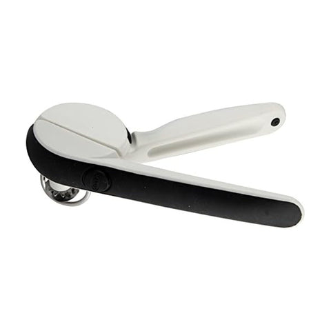 Chef'n EzSqueeze front view showing easy-to-squeeze handles and compact design for effortless use