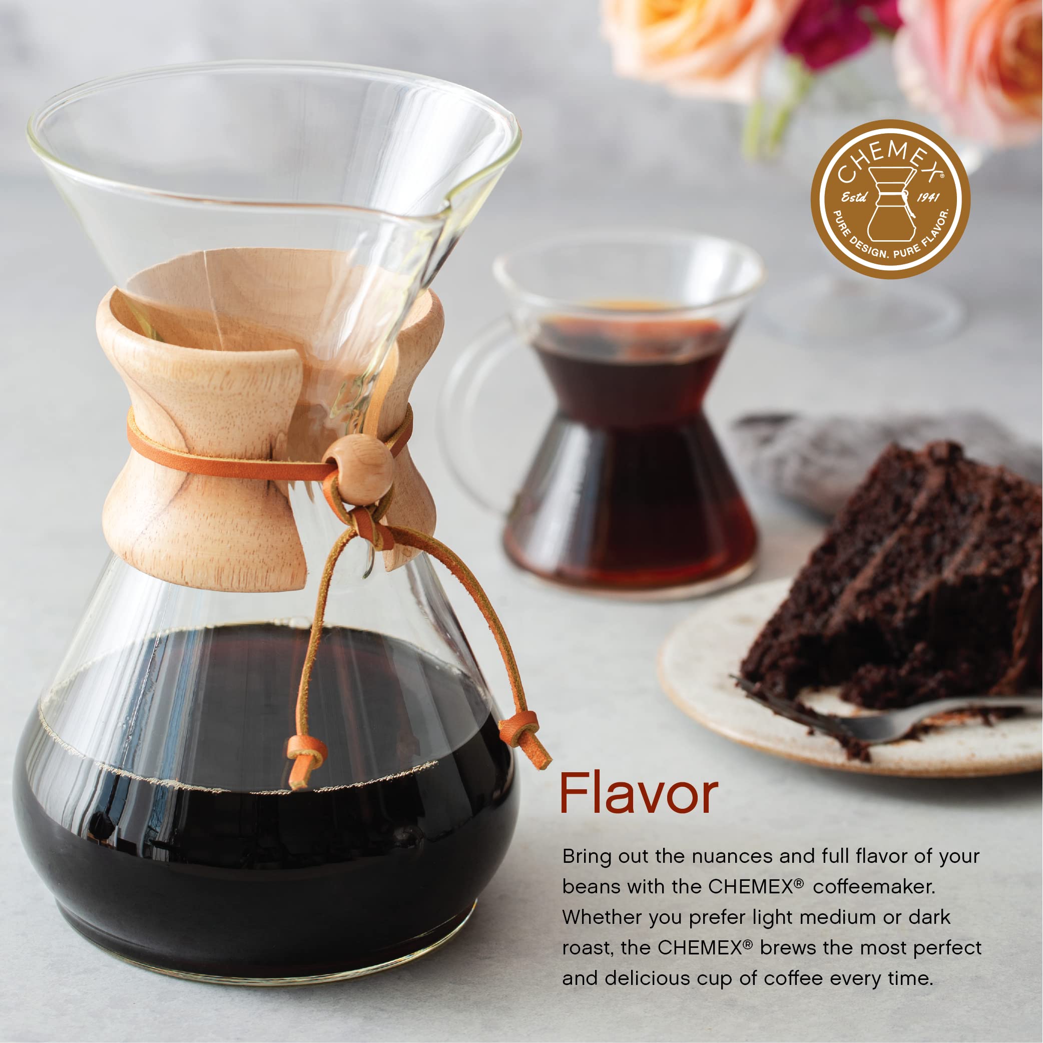 Chemex brewing pour-in-action with kettle for precise extraction control