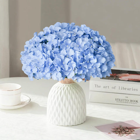Cherica wreath made with hydrangeas illustrating easy DIY projects