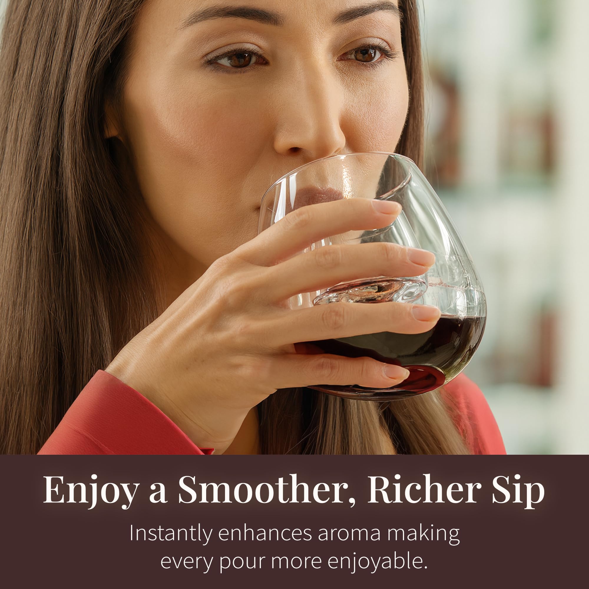 CHEVALIER COLLECTION glass held in hand demonstrating comfortable grip and effortless aeration