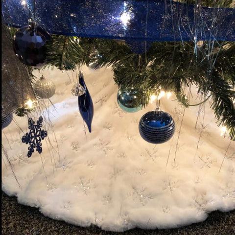 CHICHIC size comparison with a 7ft Christmas tree showing generous 48-inch diameter