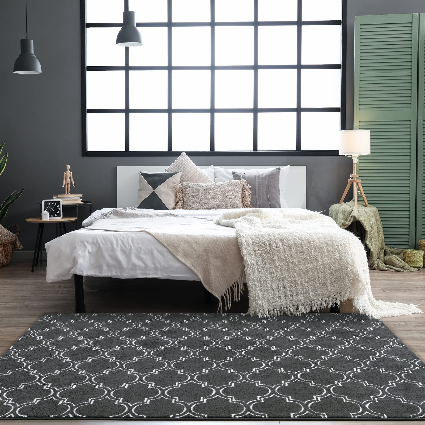 Chicrug backing close-up showing non-slip texture for improved floor stability