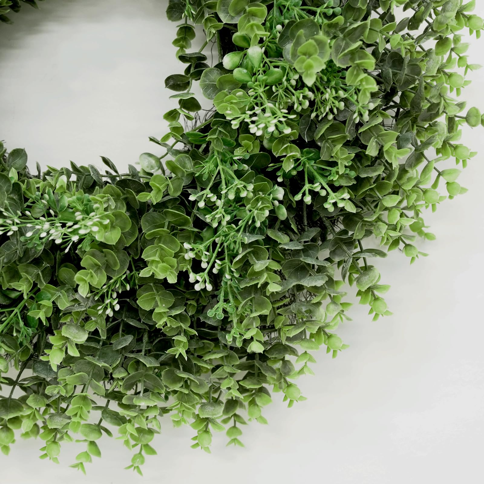 Chiyinbao side profile showing wreath depth and three-dimensional fullness