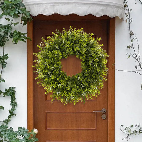 Chiyinbao wreath beside ruler showing 28-inch scale and fit
