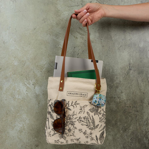 Christian Art Gifts interior shot with cotton lining and slip pocket, offering organized, protected storage