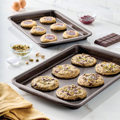 Circulon cookie pan in oven with cookies showing reliable baking performance