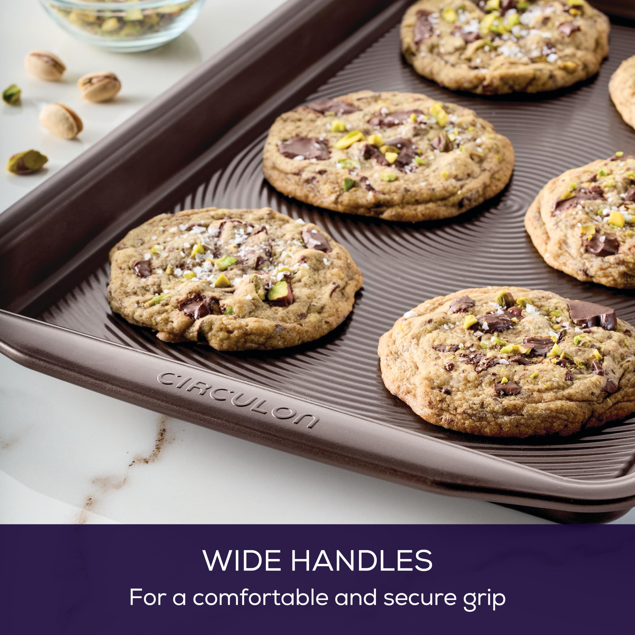 Circulon wide handle grip close-up offering safe secure handling with mitts