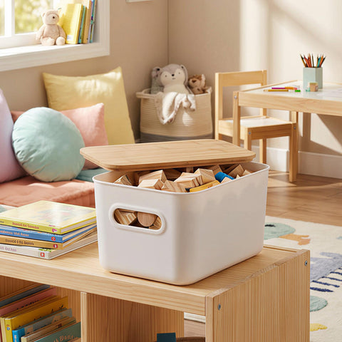 Citylife built-in handle detail illustrating easy pull-out convenience
