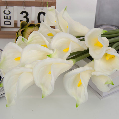 cn-Knight wedding centerpiece display showing styled stems creating lasting decor