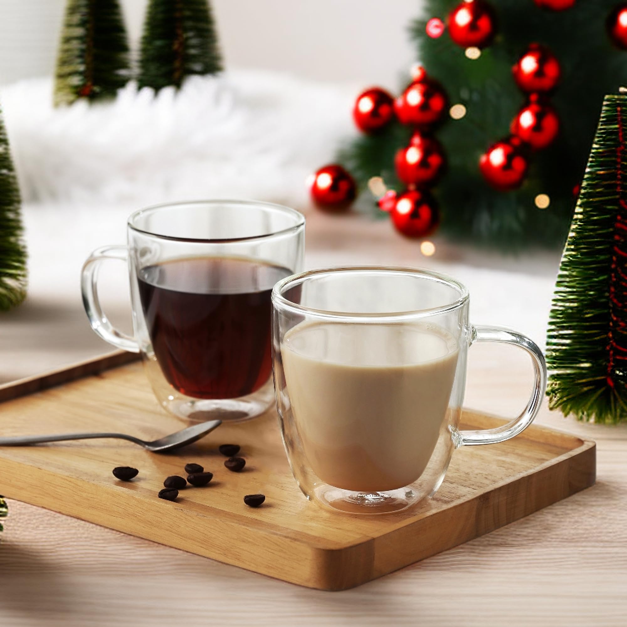 CNGLASS mug in use with cappuccino foam highlighting clarity and drink presentation benefit