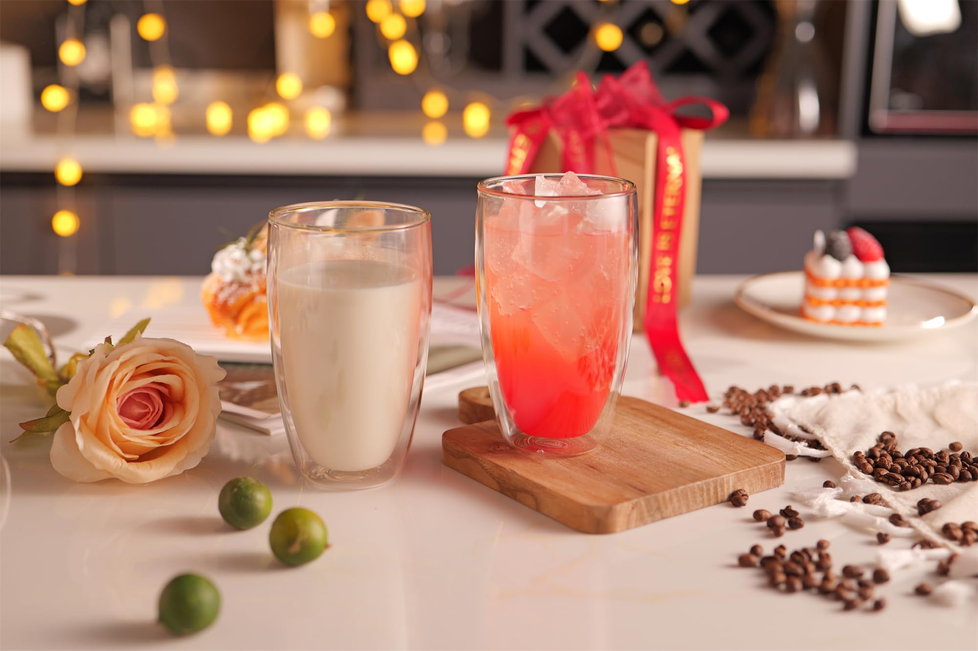 CNGLASS mug filled with latte showcasing layered drink visibility and presentation