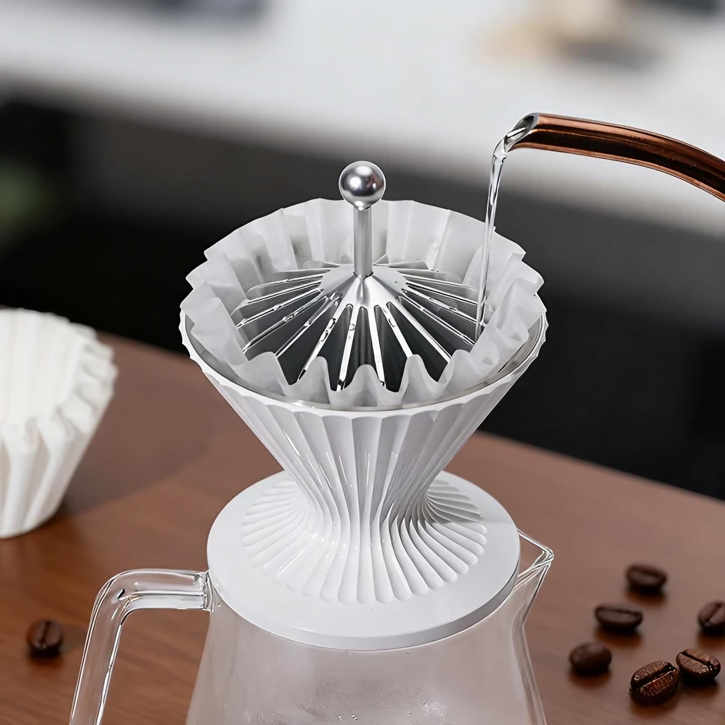 codale handle detail with rounded edges for safe handling and dripper protection