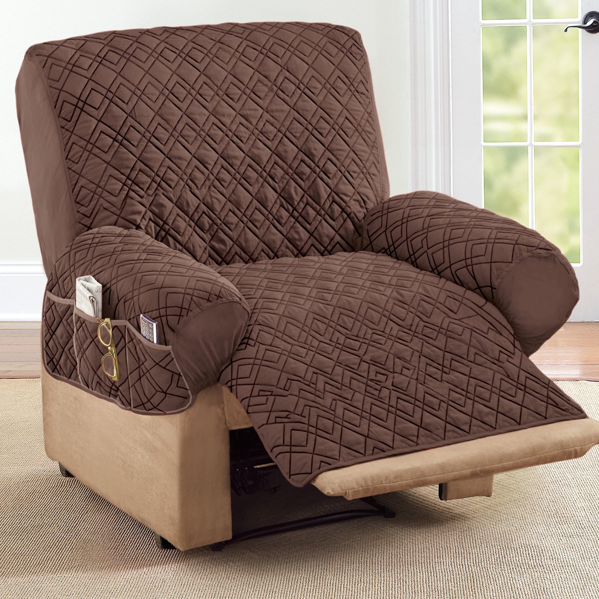 Collections Etc close-up diamond quilted texture showing cushioned durability benefit