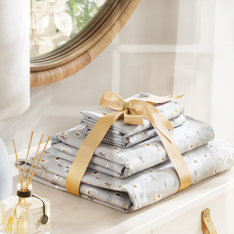 Comfort Spaces deep-pocket demo on mattress to show 16-inch fit