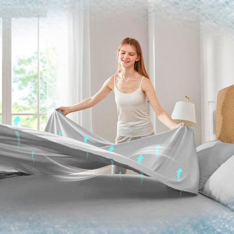 Comfort Spaces graphic showing moisture-wicking action and faster evaporation
