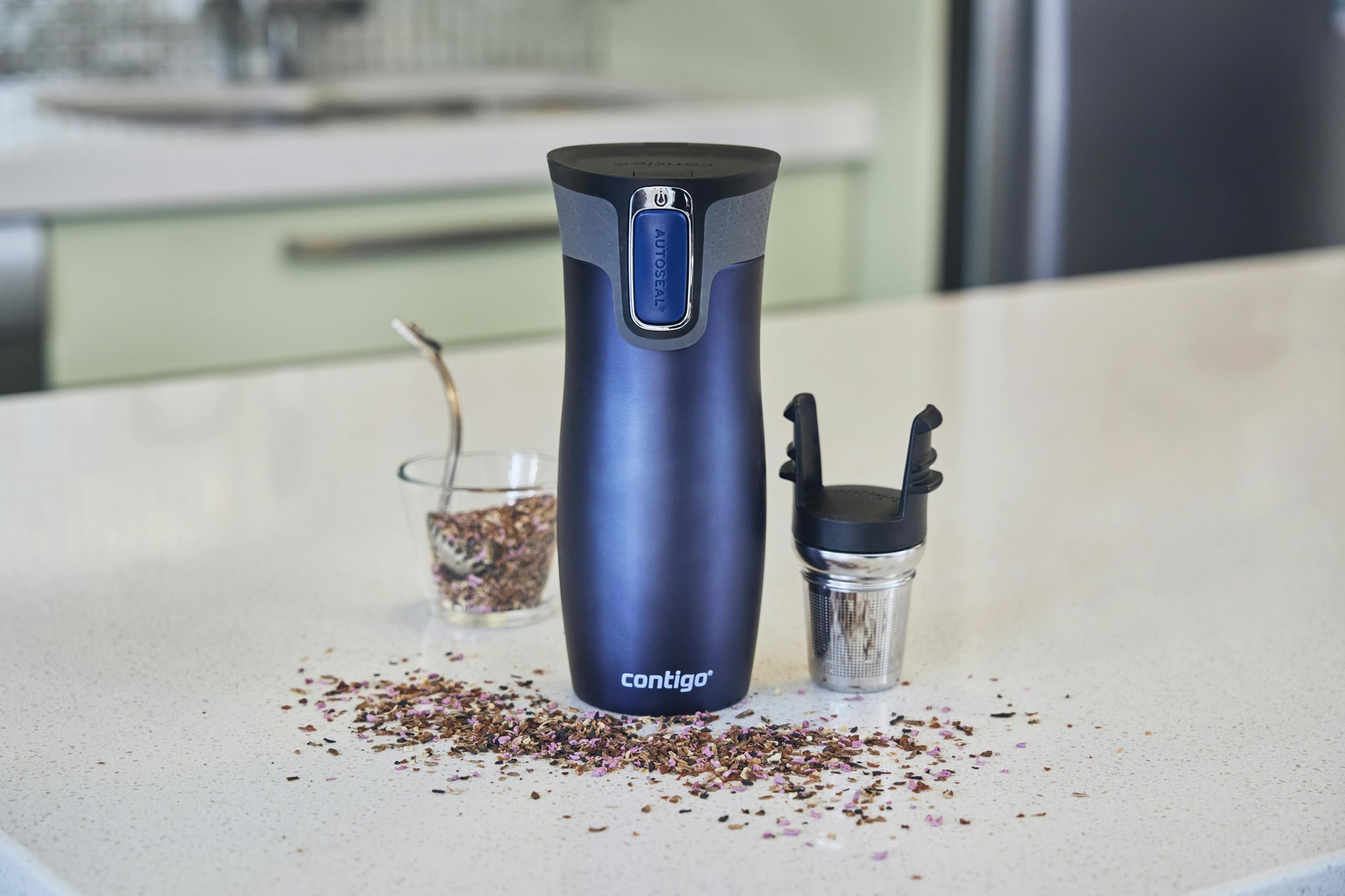 Contigo West Loop lid lock close-up showing accidental-press protection benefit
