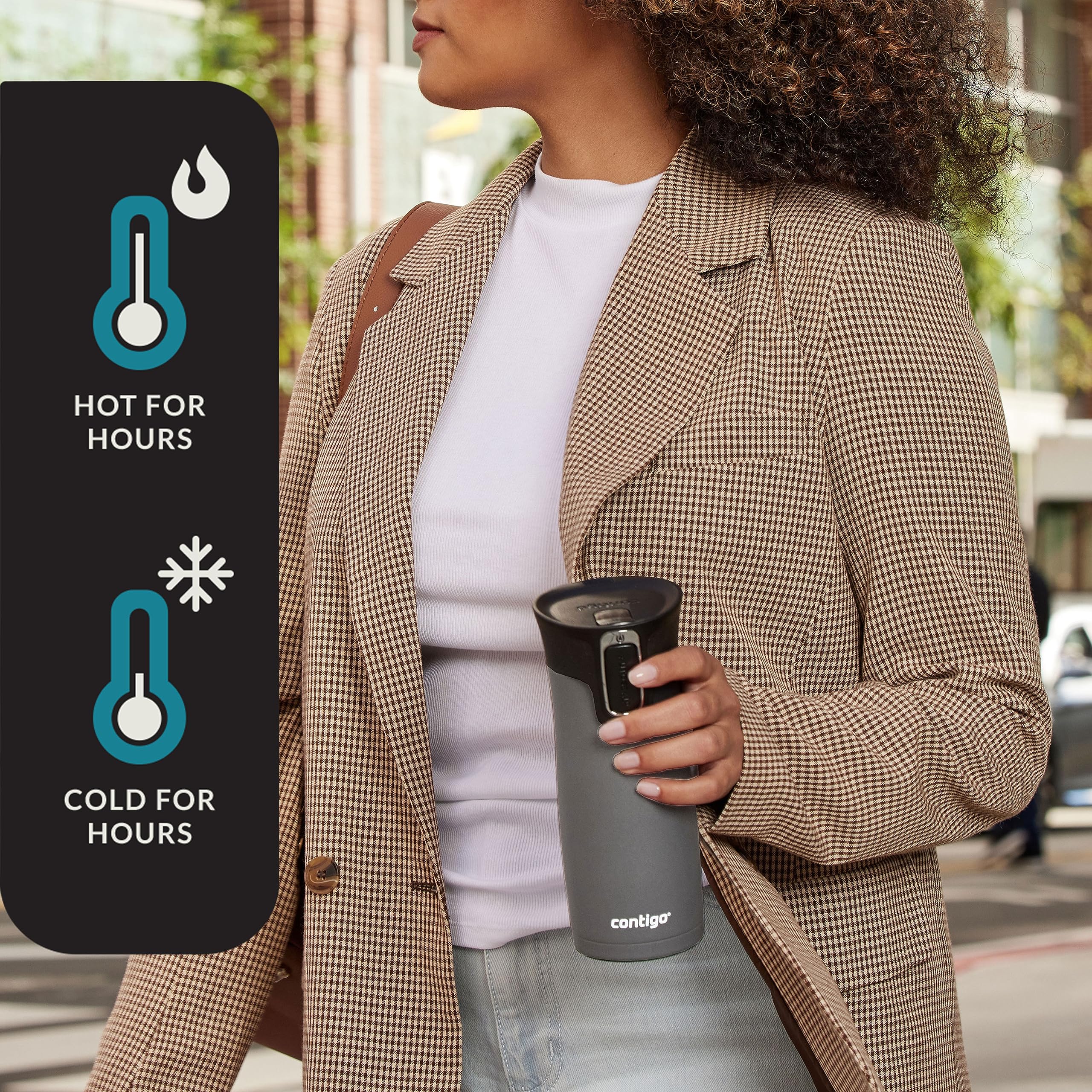 Contigo West Loop in car cupholder demonstrating one-handed convenience and fit