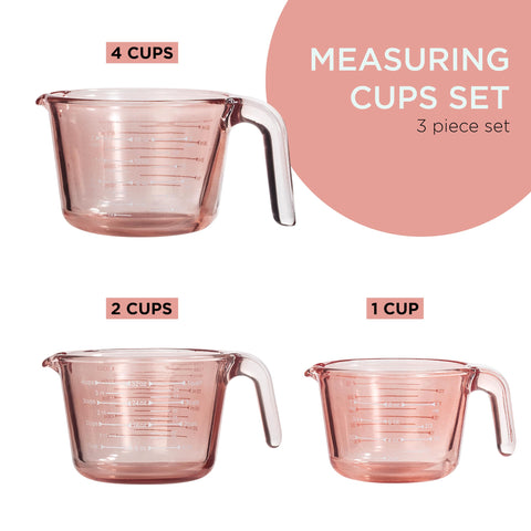COOK WITH COLOR close-up of clear graduated markings for accurate measurement