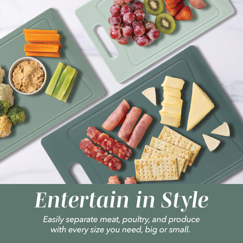 COOK WITH COLOR board surface protecting knife edges and resisting deep cuts