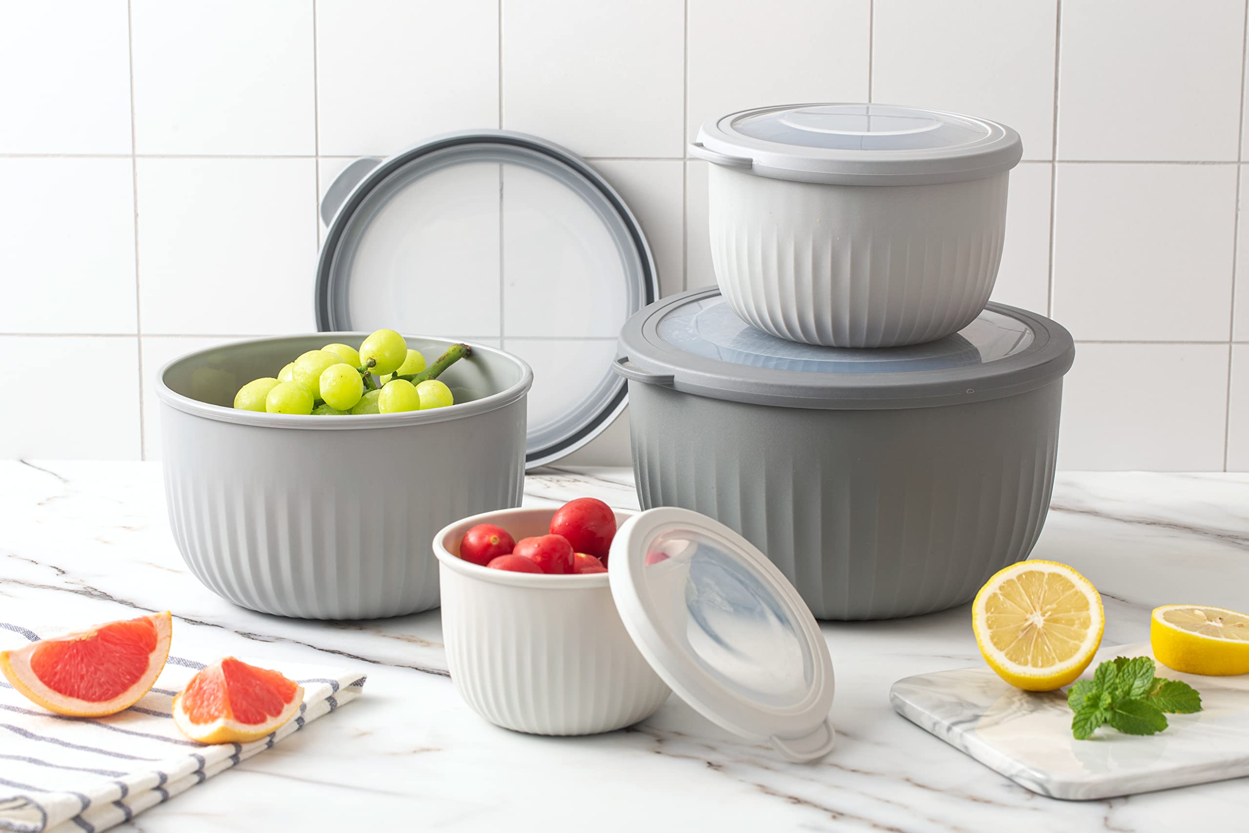 COOK WITH COLOR non-slip base detail improving stability while mixing