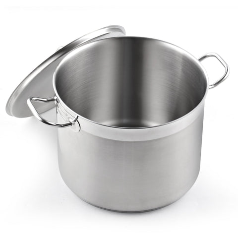 Cooks Standard 20 qt front view showing durable stainless steel and capacity benefit