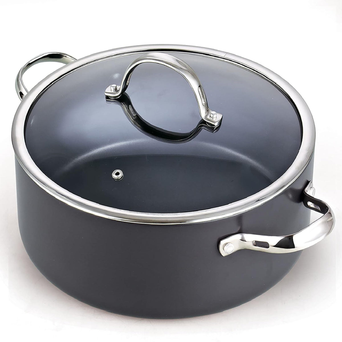 Cooks Standard front view of 7‑quart Dutch oven showing shape and finish for versatility
