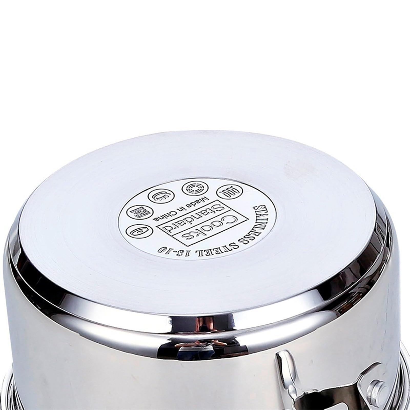Cooks Standard 7-quart pot in use on stovetop simmering soup for dependable family meals