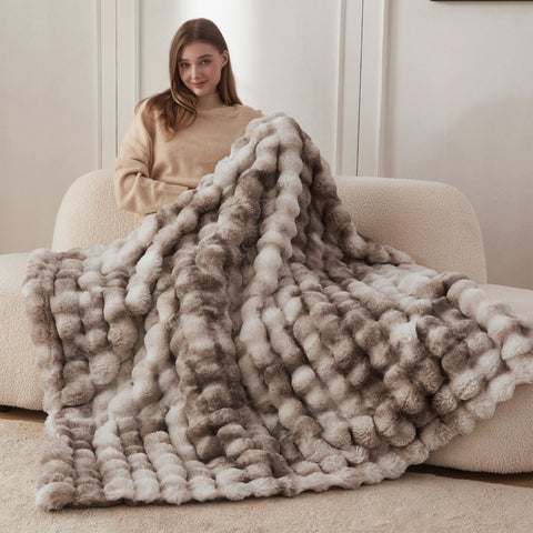COOVA close-up of bubble texture highlighting soft, fluffy feel