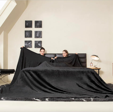 COOVA front view of oversized blanket showing full coverage benefit
