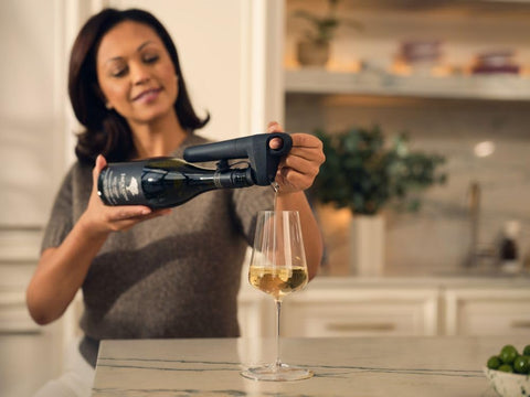 Coravin Pivot Plus aerator close-up highlighting aeration chamber benefit