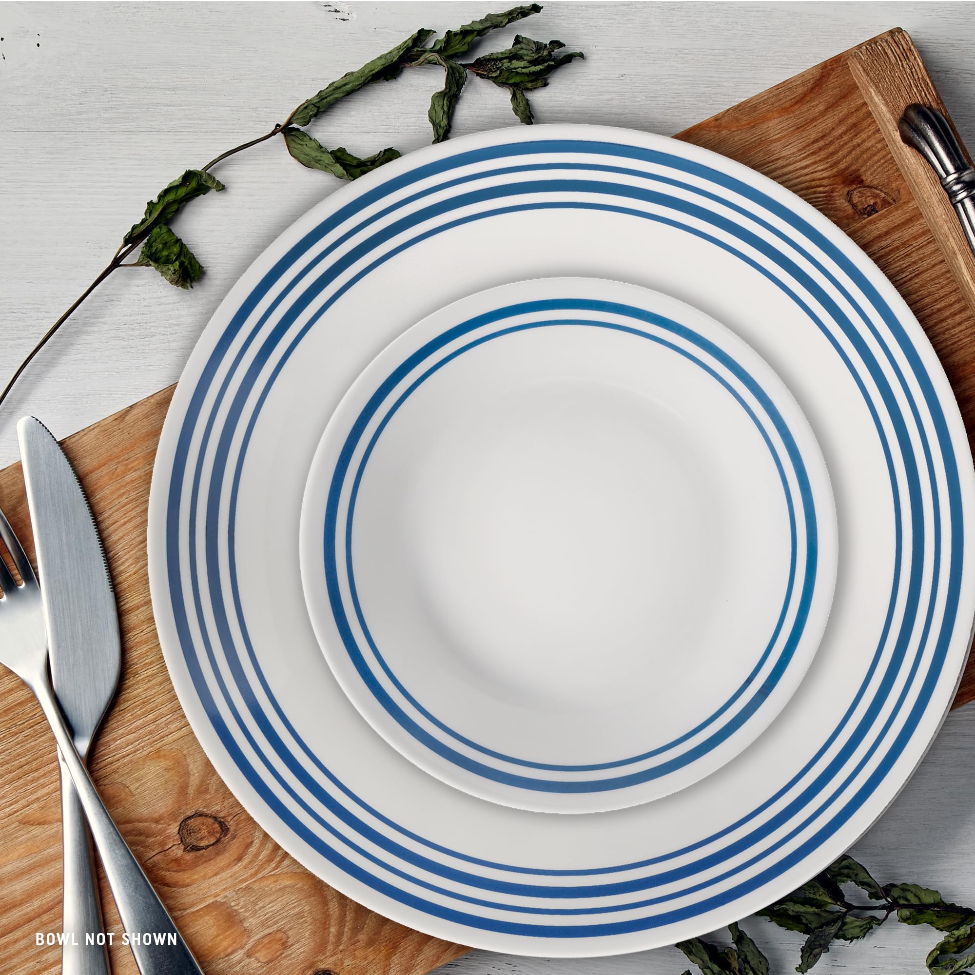 Corelle Laila bowl in microwave demonstrating oven and microwave compatibility